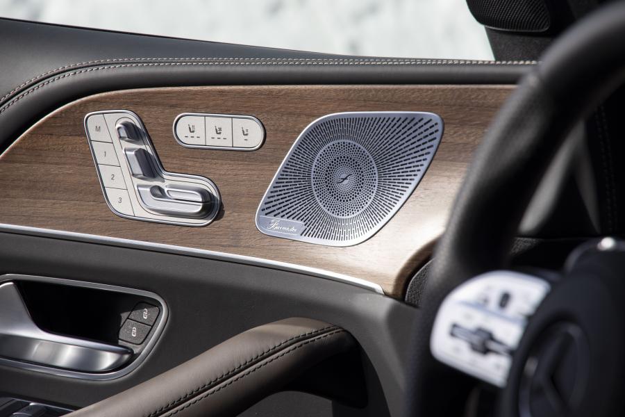 Детали интерьера Mercedes-AMG GLE53 4Matic+ Coupe (C167) 2019 года  (WW) (фото 93 из 99)